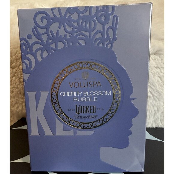 Wicked Glinda’s Voluspa Candle 8.5 Oz Cherry Blossom Bubble Fragrance - Picture 2 of 4